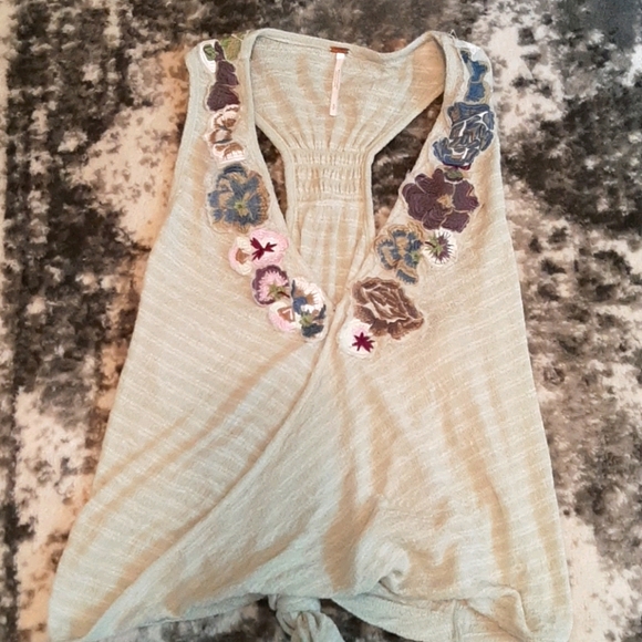 Free People Tops - Free people embroidered top
